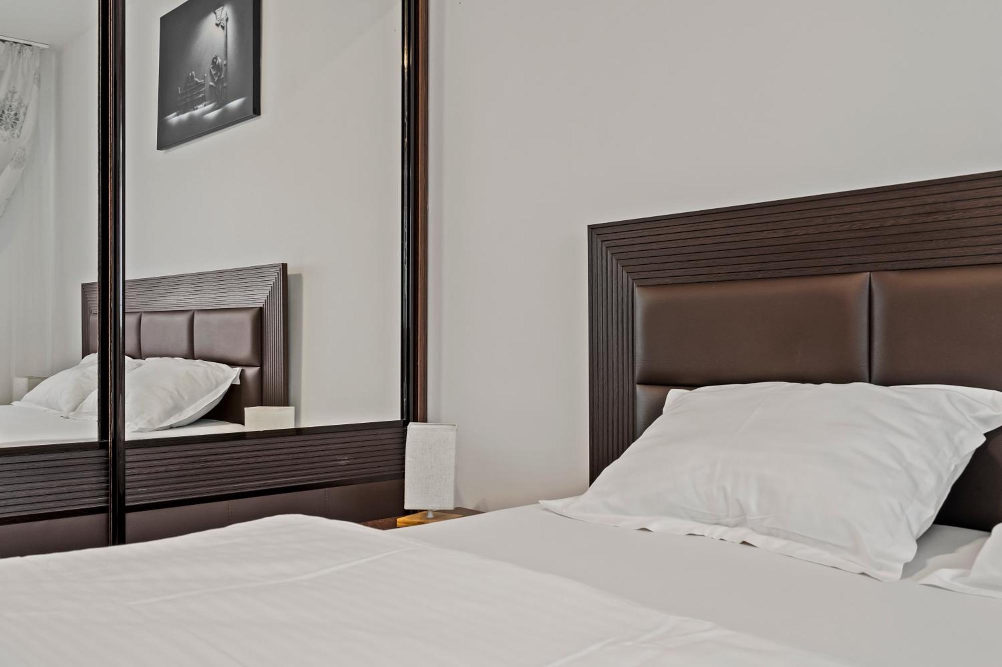 Apartament De Lux Drumul Taberei Bucureşti Eksteriør bilde